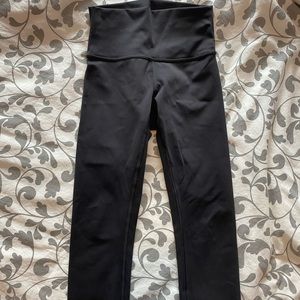 Lululemon Wunder Under Full on Luxtreme size 4 21”